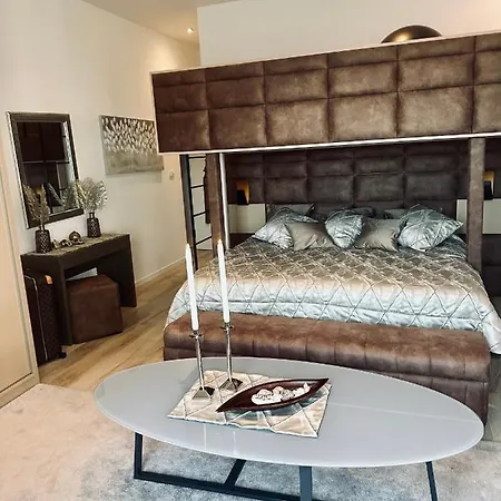 Night Pearl Apartment Trogir